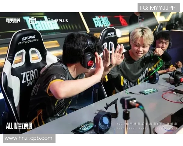 电竞新闻热议和平精英FPX战队节奏变革如何影响职业赛场与玩家体验 电竞新闻热议和平精英FPX战队节奏变革如何影响职业赛场与玩家体验